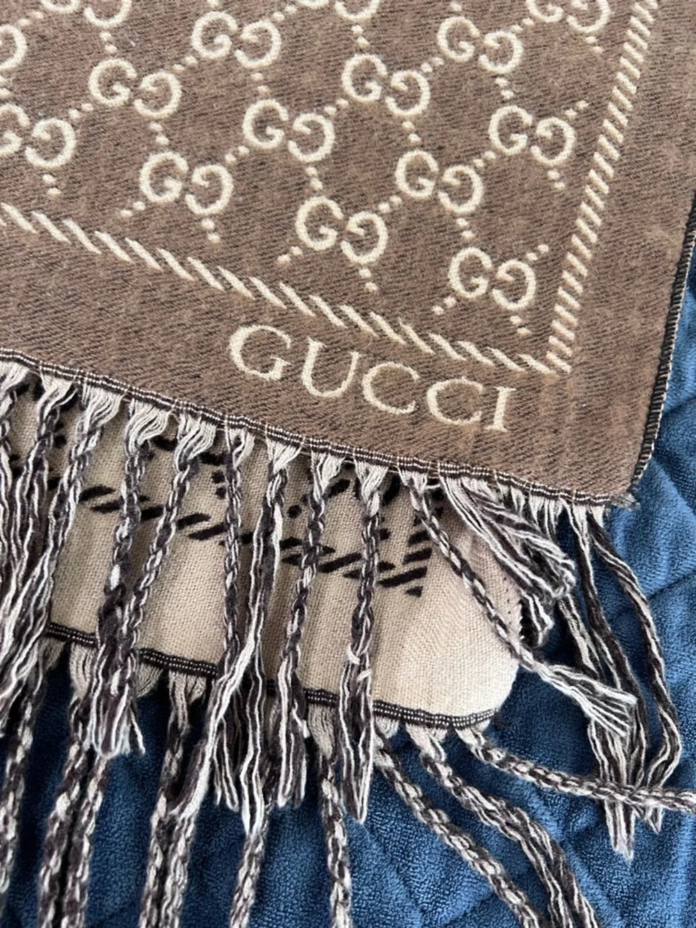 Gucci scarf monogram GG wool cashmere blend brown large shawl wrap fringe EE - Picture 2 of 7